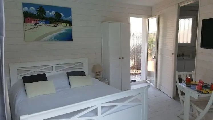 Classic Tek Büyük Yataklı Oda (Golf and Pool View - BAHAMAS)