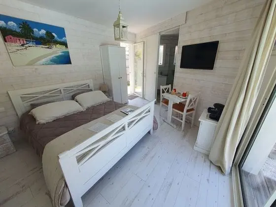Classic Tek Büyük Yataklı Oda (Golf and Pool View - BAHAMAS)