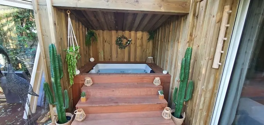 Romantic Süit, Golf Manzaralı (LOFT USA)