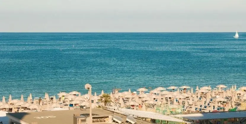 Dört Kişilik Oda, Balkon, Deniz Manzaralı