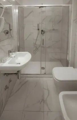 Dört Kişilik Oda, Balkon, Deniz Manzaralı