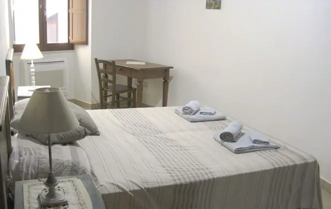 Tek Büyük veya İki Ayrı Yataklı Oda, Banyolu/Duşlu