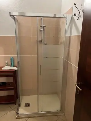 Tek Büyük veya İki Ayrı Yataklı Oda, Banyolu/Duşlu