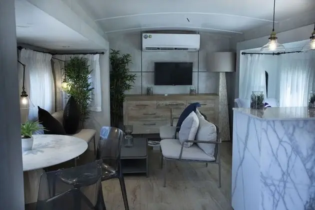 Family suite beachfront Caravana