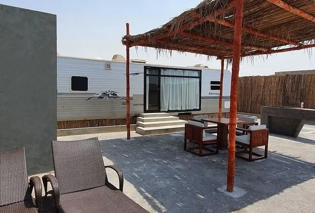 Family suite beachfront Caravana