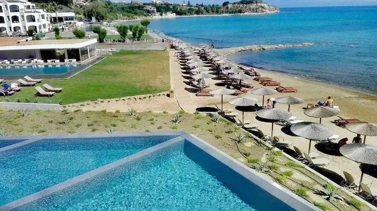 1 Çift Kişilik Veya 2 Tek Kişilik Yatak Sea View With Private Pool