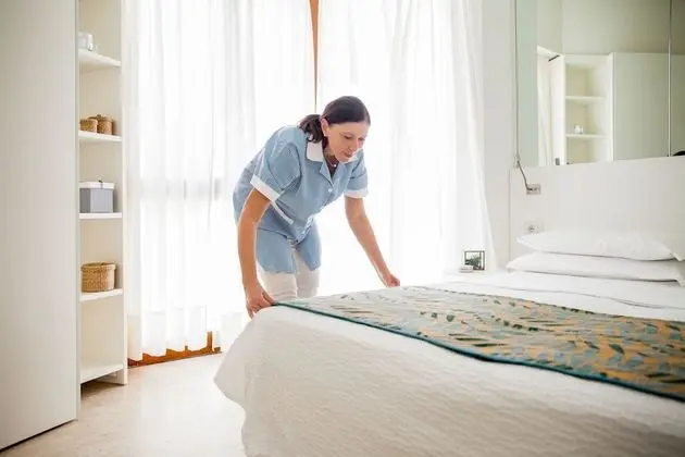 Tek Büyük veya İki Ayrı Yataklı Oda, Kısmi Deniz Manzaralı