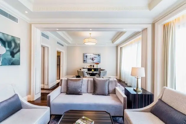 Opera View Suite - SIGNATURE LOUNGE PRIVILEGES