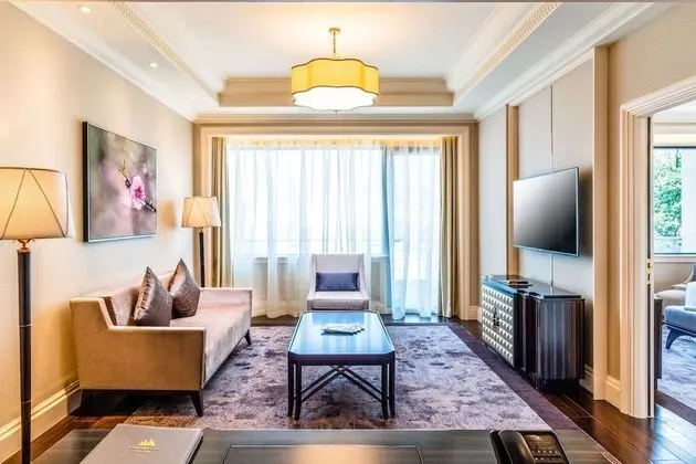 Opera View Suite - SIGNATURE LOUNGE PRIVILEGES