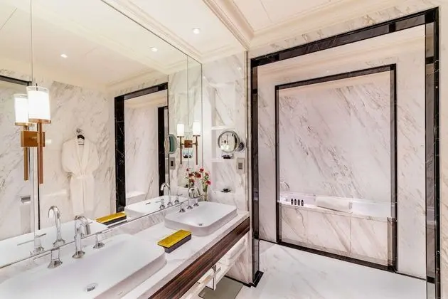 Opera View Suite - SIGNATURE LOUNGE PRIVILEGES