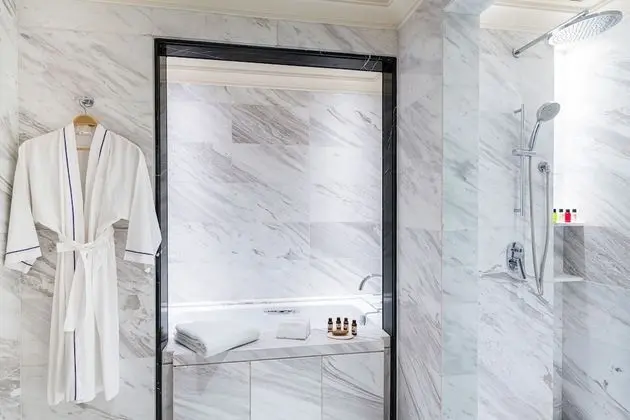 Two bed room Suite - SIGNATURE LOUNGE PRIVILEGES