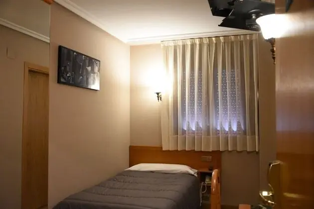 Tek Kişilik Oda