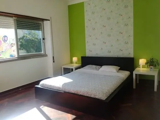 Tek Büyük Yataklı Oda, Ortak Banyo