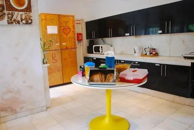 Tek Büyük Yataklı Oda, Ortak Banyo