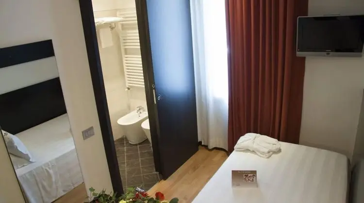 Basic Tek Kişilik Oda