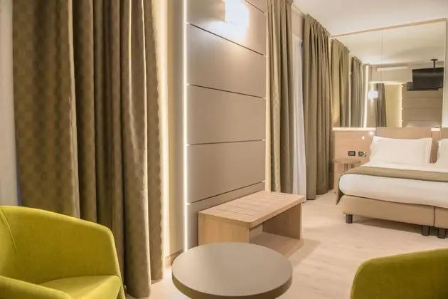 Deluxe Tek Büyük veya İki Ayrı Yataklı Oda