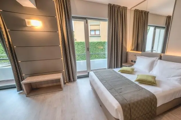 Deluxe Tek Büyük veya İki Ayrı Yataklı Oda