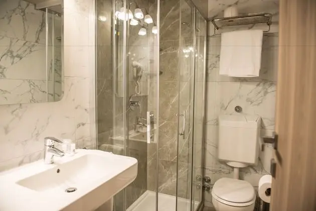 Deluxe Tek Büyük veya İki Ayrı Yataklı Oda