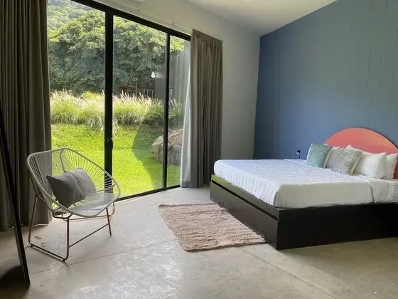 Garden View King