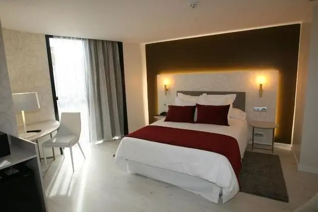 Deluxe Tek Büyük veya İki Ayrı Yataklı Oda, Nehir Manzaralı