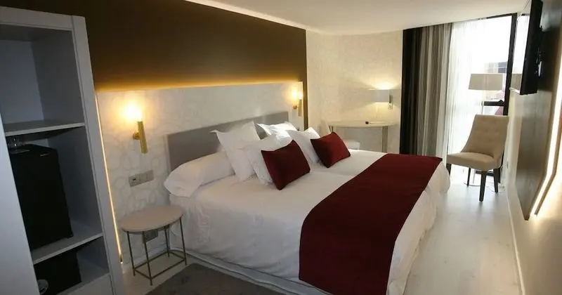 Standard Tek Büyük veya İki Ayrı Yataklı Oda