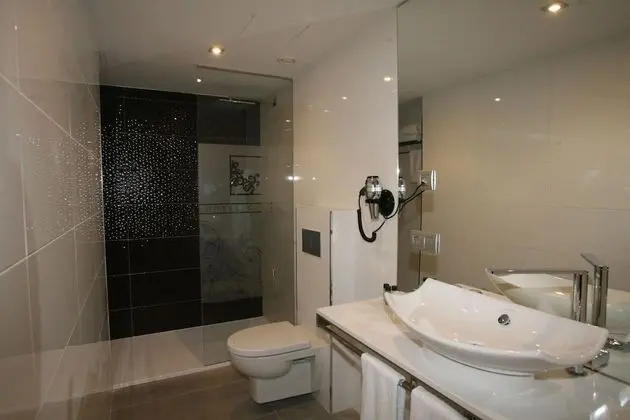 Standard Tek Büyük veya İki Ayrı Yataklı Oda