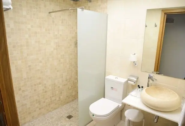 Standard Tek Büyük veya İki Ayrı Yataklı Oda