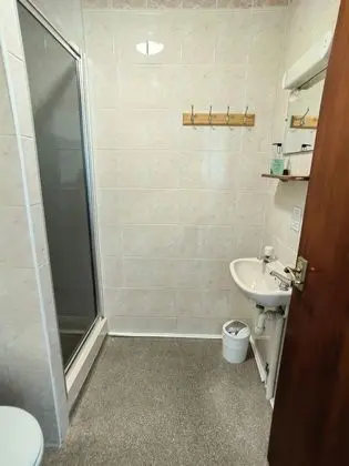 Üç Kişilik Oda, Deniz Manzaralı