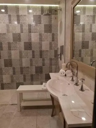 Comfort Büyük Yataklı Tek Kişilik Oda