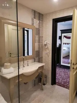 Comfort Büyük Yataklı Tek Kişilik Oda