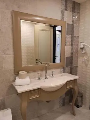 Deluxe Tek Büyük Yataklı Oda, 1 Büyük (Queen) Boy Yatak