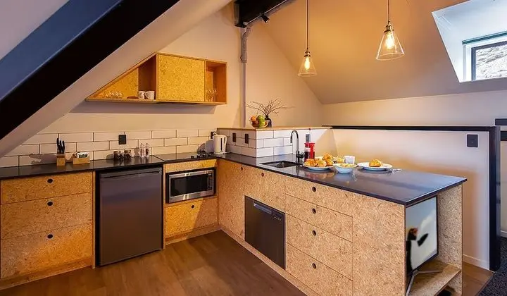 Stüdyo, Dağ Manzaralı