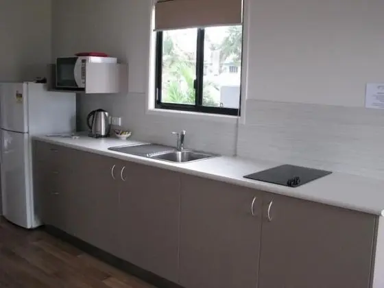 Standard Oda, Sigara İçilmez, Mutfak (Poolside Cabin)