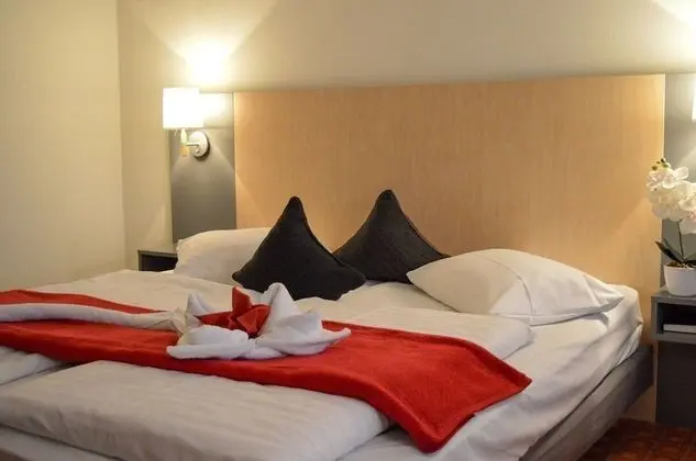 Comfort Tek Büyük veya İki Ayrı Yataklı Oda, Balkon