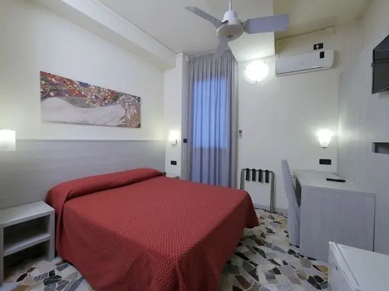 Standard Tek Büyük veya İki Ayrı Yataklı Oda