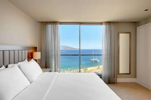Caresse Residence, 1 Bedroom Residence, 1 King Bed, Sea view, Balcony