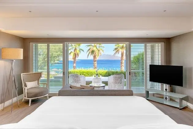 Deluxe Marine Suite, 1 King Bed, Sea view, Balcony