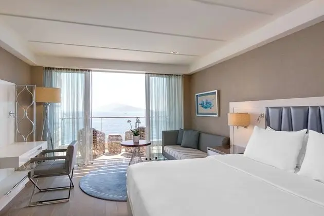 Premiere King Room, 1 King Bed, Sea view, Balcony