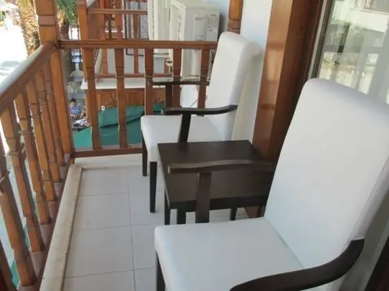 Çift Kişilik, Dağ Manzaralı