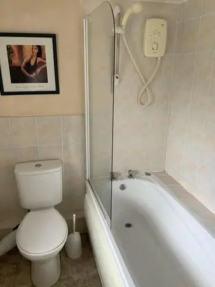 Standard Tek Büyük Yataklı Oda, Özel Banyo, Bahçe Manzaralı (Room 6)