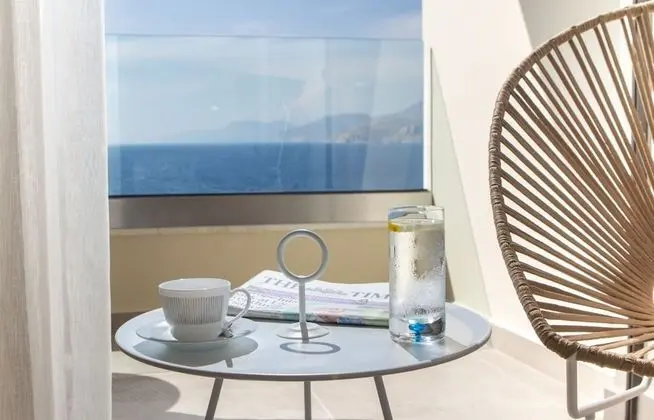 Deluxe Tek Büyük Yataklı Oda, Deniz Manzaralı
