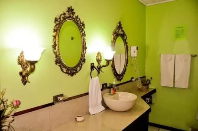 Friendly Suite