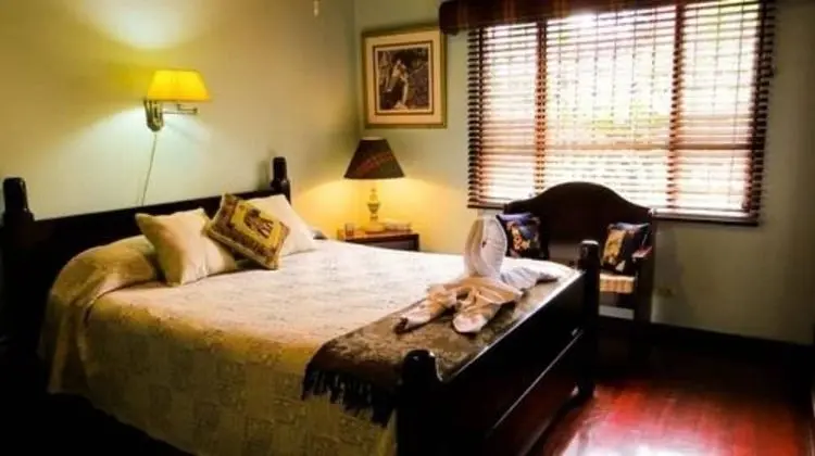 Queen Suite