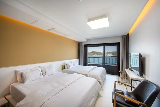 Deluxe İki Ayrı Yataklı Oda (Extra person fee 10000 KRW upon C/I)