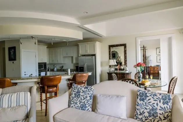 Luxury 1 Bedroom Home, Oceanview