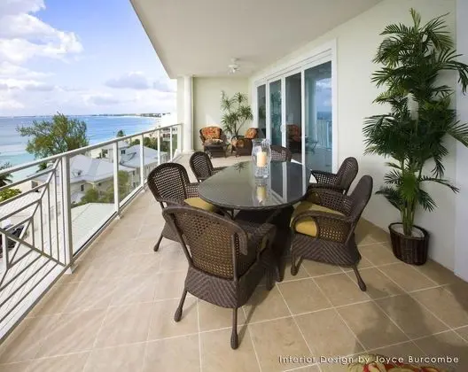 Luxury 2 Bedroom Home, Oceanview