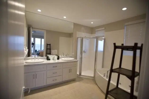 Luxury 3 Bedroom Home, Oceanview