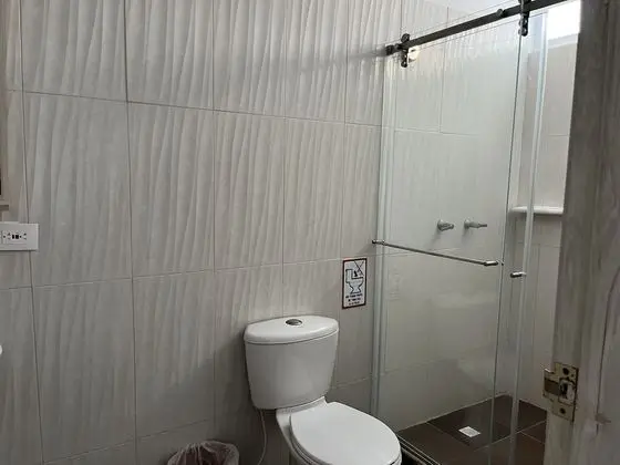 Dört Kişilik Oda, Havuz Manzaralı