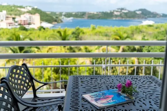 SXMILE Studio, Lagoon view