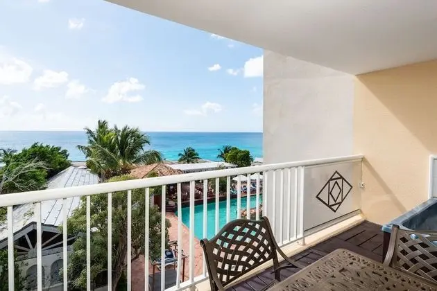 SXMILE Studio, Ocean View